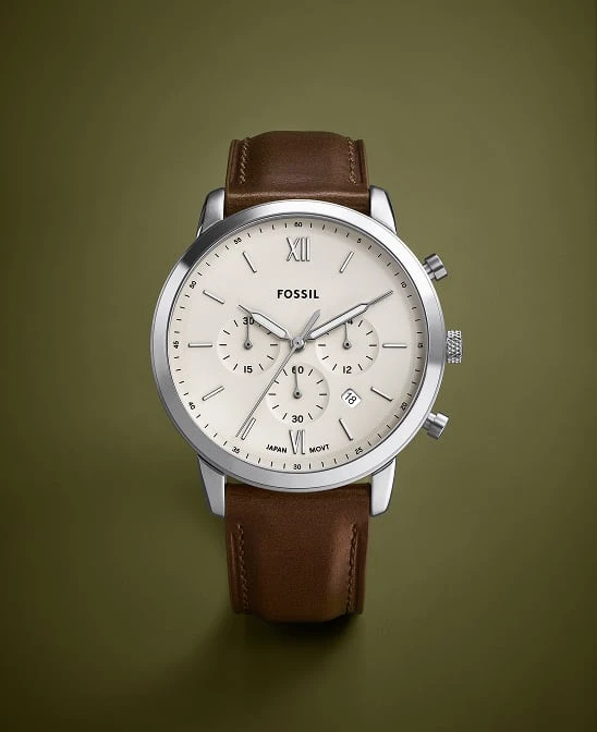 Montre Fossil Chronographe Homme – Bracelet Cuir Marron & Cadran Blanc Élégant